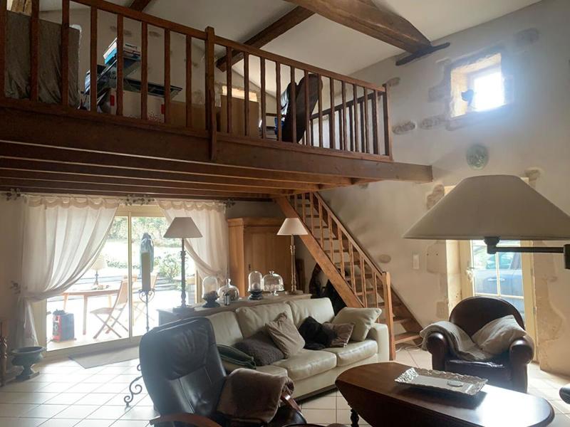 Maison - 180 m² - 7 pièces