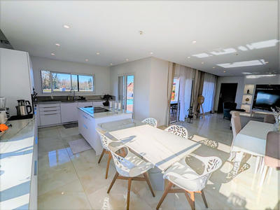 Maison - 158 m² - 5 pièces