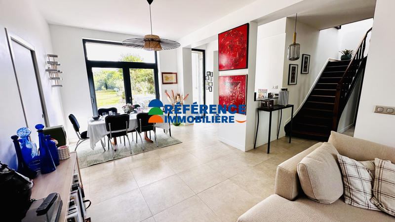 Maison - 210 m² - 5 pièces