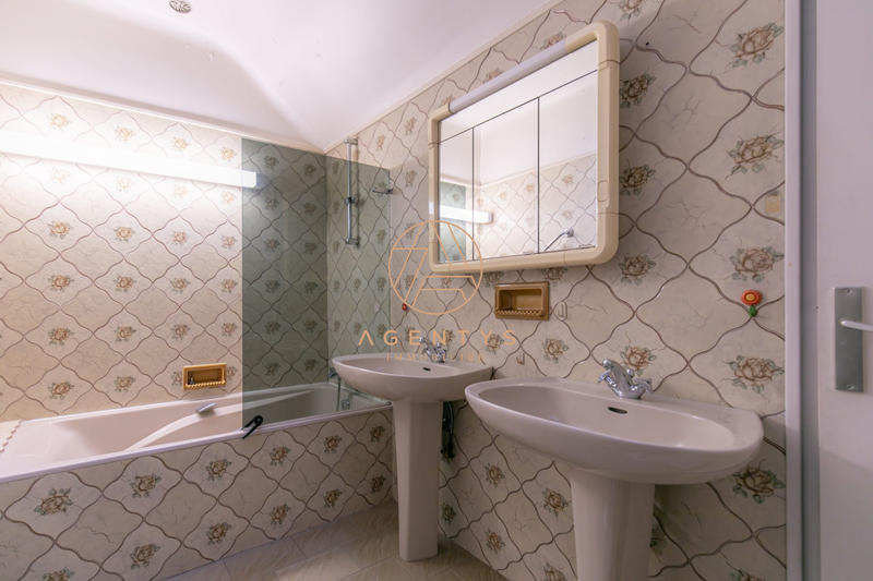 Maison ancienne - 152 m² - 7 pièces