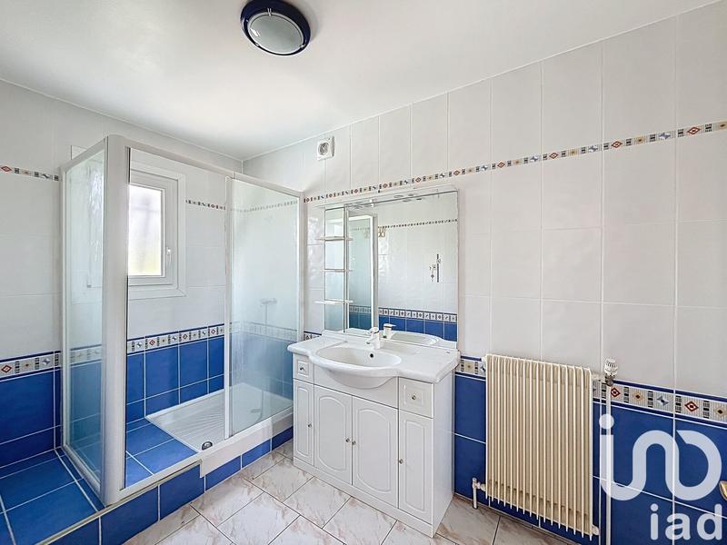 Maison - 240 m² - 5 pièces