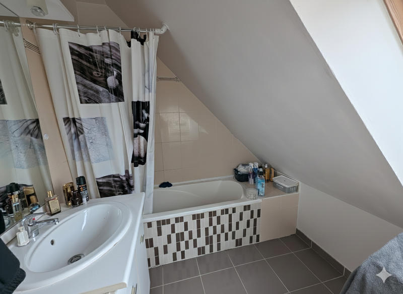 Maison - 68 m² - 4 pièces