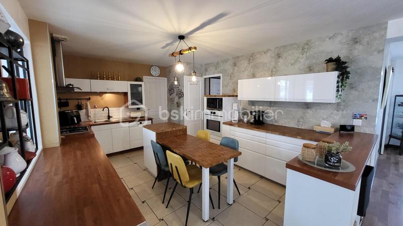 Pavillon - 172 m² - 9 pièces