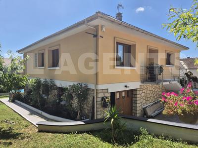 Maison contemporaine - 162 m² - 7 pièces