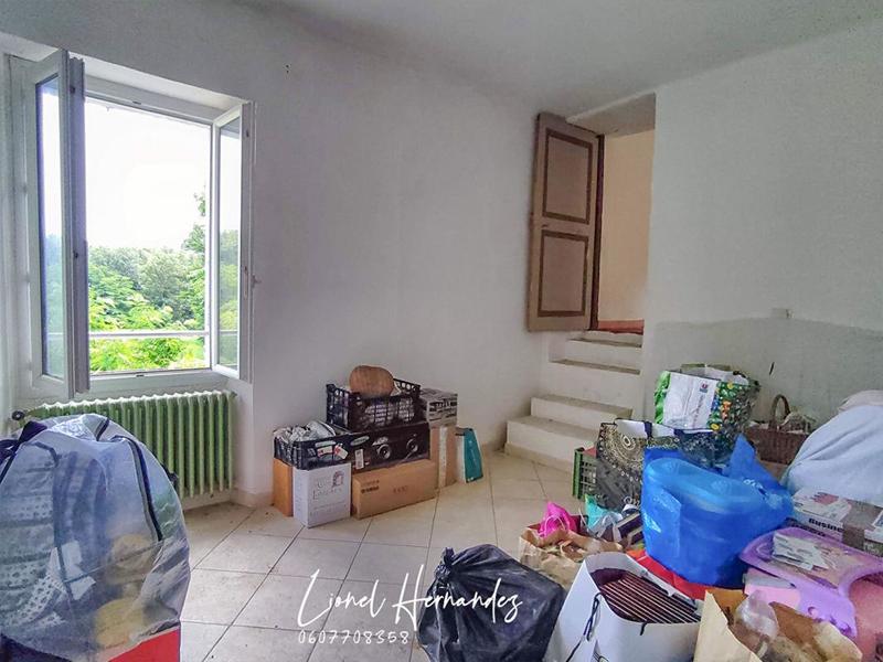 Immeuble - 195 m² - 9 pièces