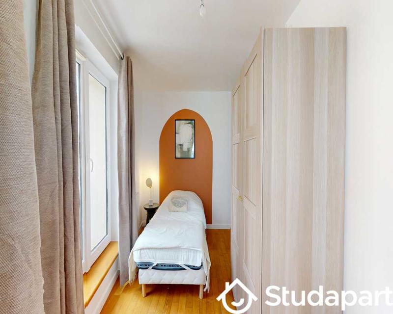 Chambre - 65 m² - 1 pièce