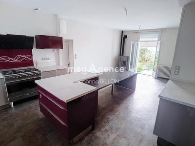 Maison traditionnelle - 172 m² - 7 pièces