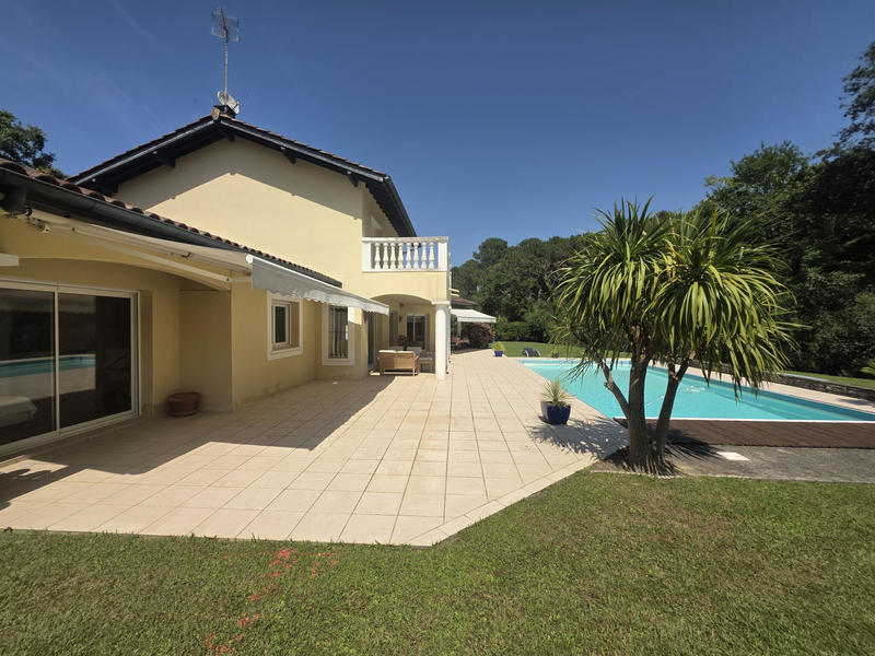 Villa - 162 m² - 5 pièces