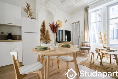 Chambre - 11 m² - 1 pièce