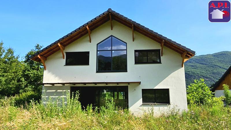 Maison - 145 m² - 7 pièces