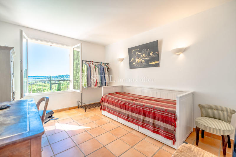 Villa - 170 m² - 6 pièces