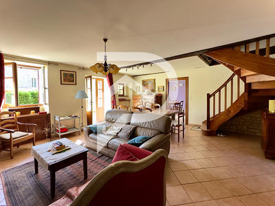 Maison - 152 m² - 8 pièces