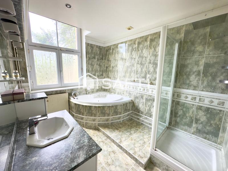 Appartement - 85 m² - 3 pièces