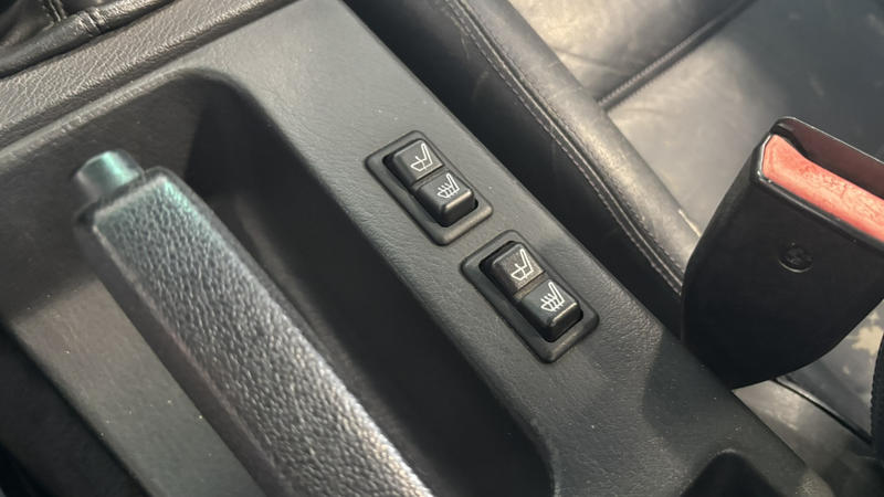 Bmw Série 3 325 I E30 Cabriolet Boite Meca 6 Cylindres