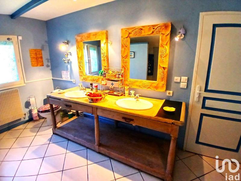 Maison - 240 m² - 6 pièces