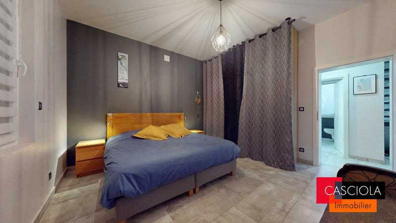 Maison ancienne - 212 m² - 7 pièces