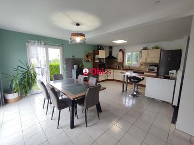 Maison - 92 m² - 4 pièces