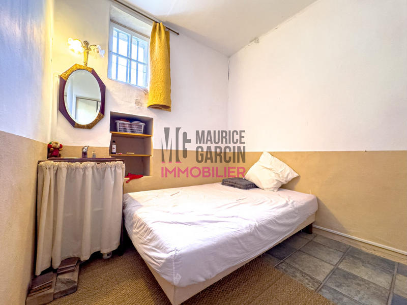 Maison - 215 m² - 6 pièces