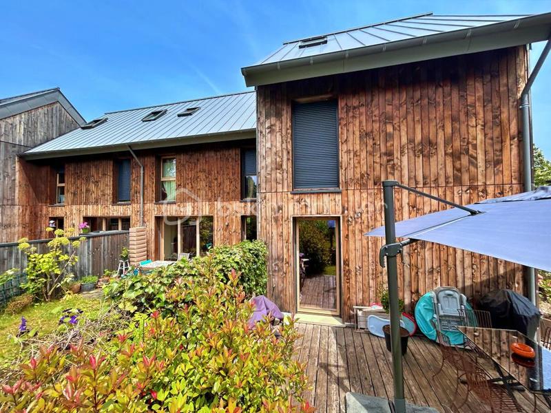 Maison - 64 m² - 3 pièces