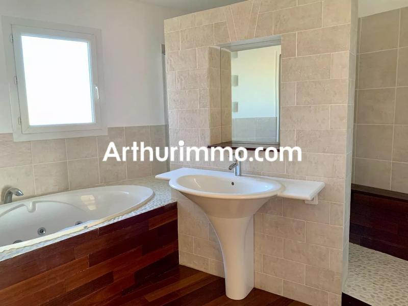 Maison - 197 m² - 6 pièces