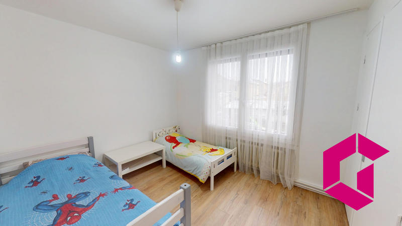 Maison - 156 m² - 11 pièces