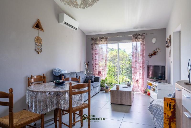 Maison - 210 m² - 6 pièces