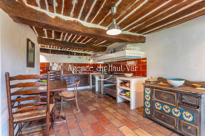 Mas - 191 m² - 6 pièces