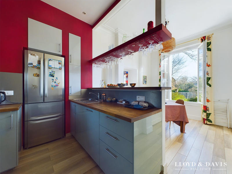 Maison ancienne - 258 m² - 11 pièces