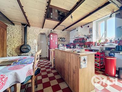 Maison - 96 m² - 4 pièces