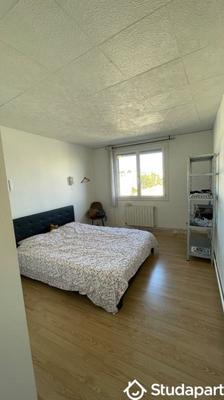 Chambre - 12 m² - 1 pièce