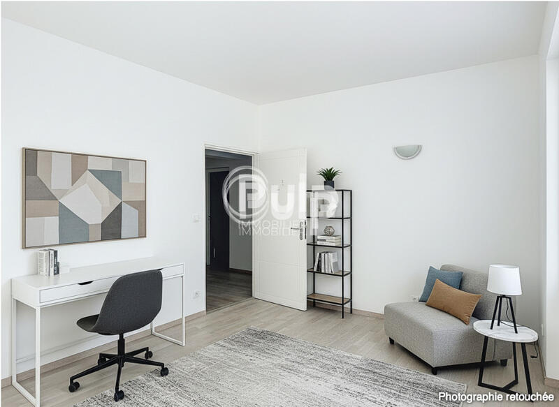 Local commercial - 75 m² - 6 pièces