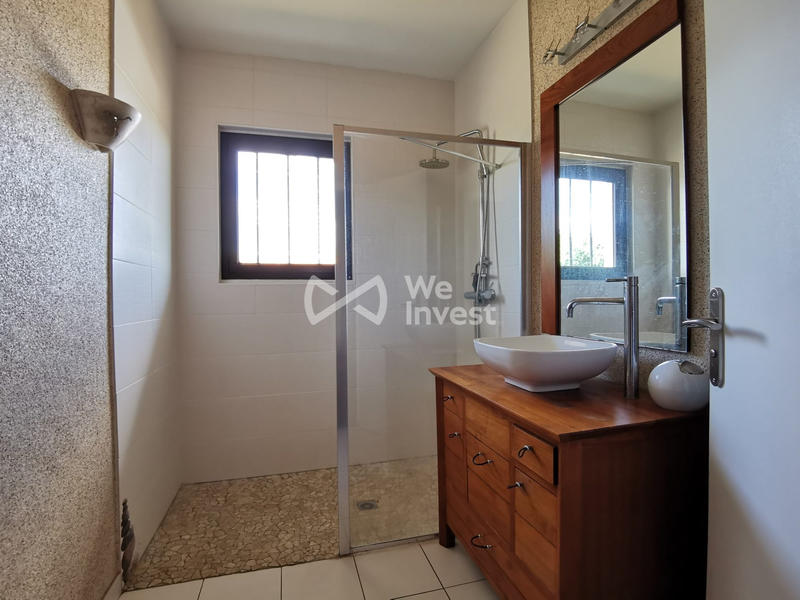 Maison - 102 m² - 5 pièces