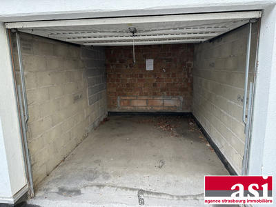 Parking / Garage - 9 m²