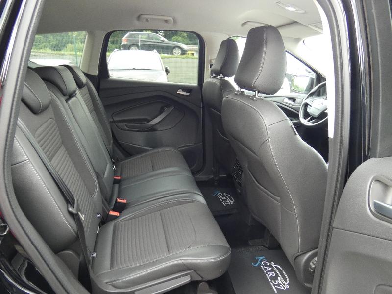 Ford Kuga 1.5 TDCi 120 SetS 4x2 automatique Titanium