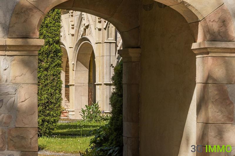 Propriété - 230 m² - 7 pièces