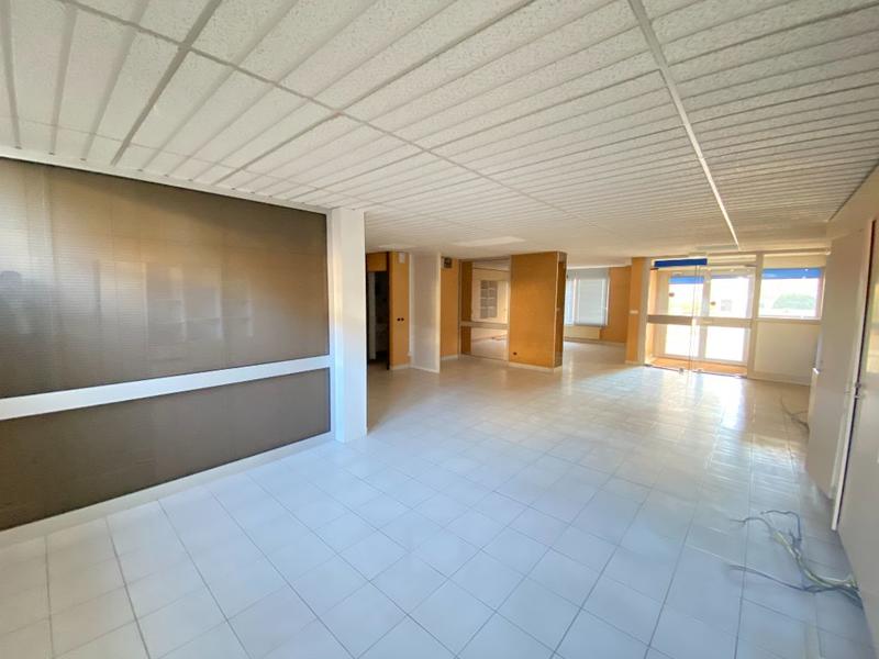 Local commercial - 380 m²