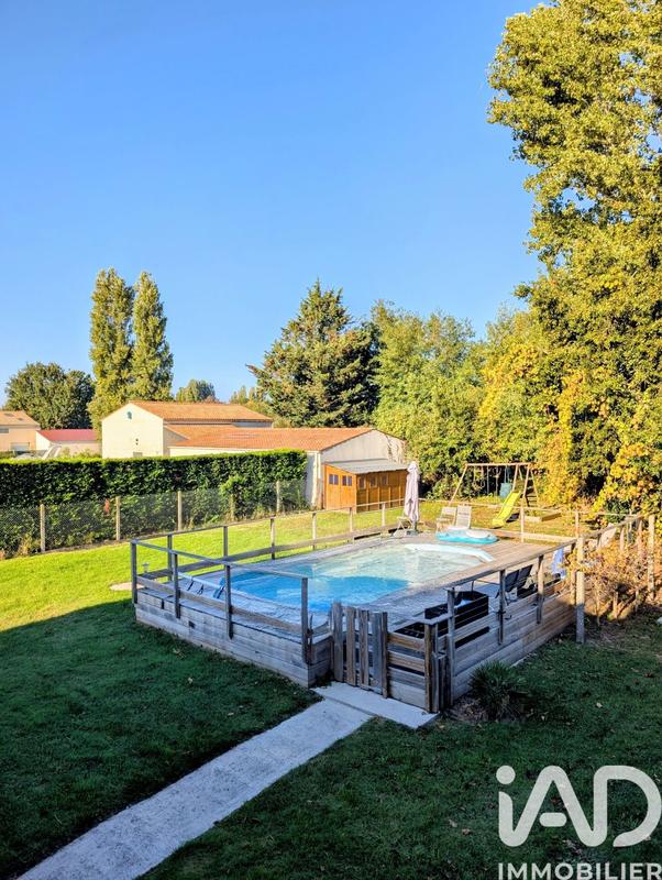 Maison - 219 m² - 9 pièces