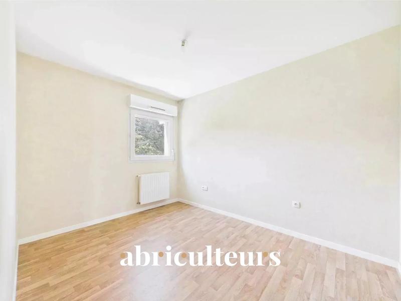 Appartement - 97 m² - 5 pièces
