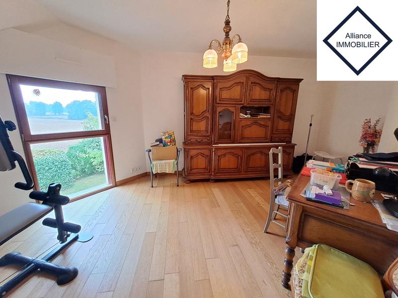 Maison - 161 m² - 11 pièces