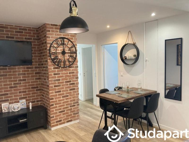 Appartement - 90 m² - 6 pièces