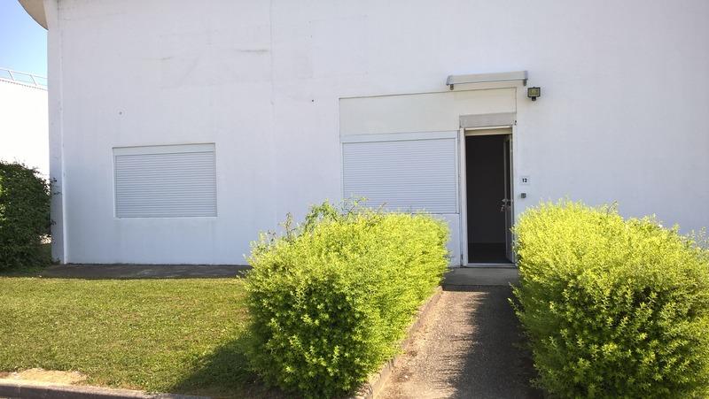 Bureau - 80 m² - 4 pièces