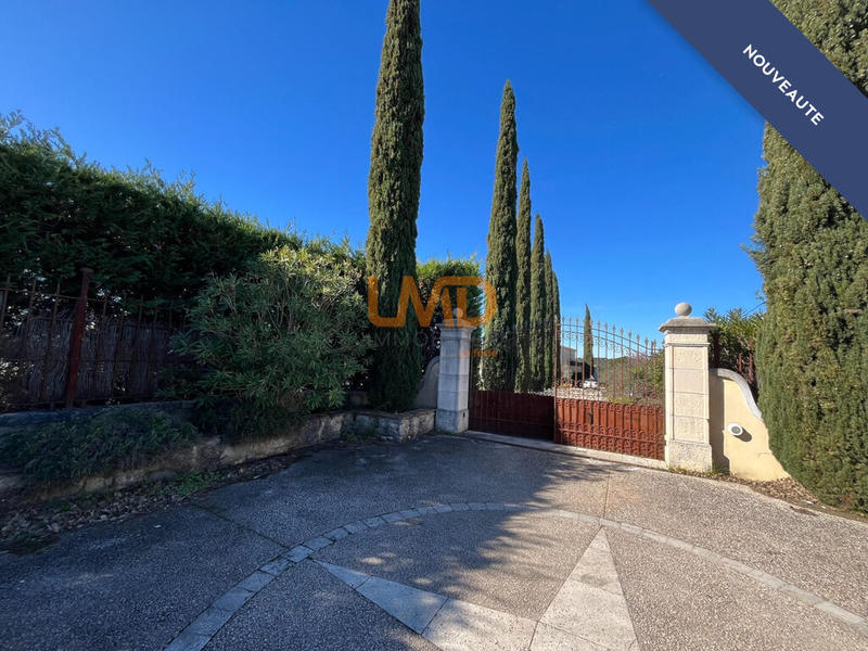 Villa - 286 m² - 7 pièces