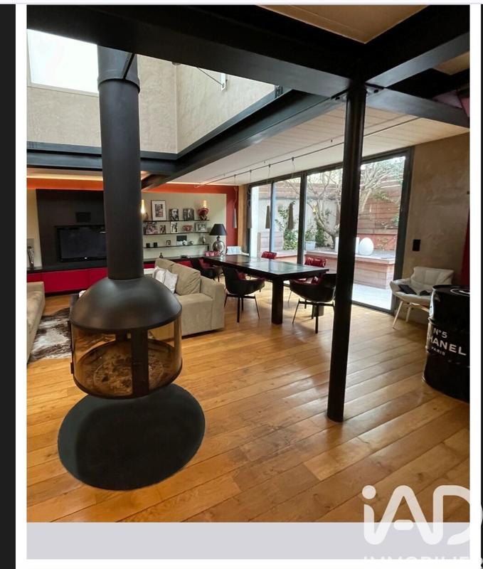 Loft - 160 m² - 7 pièces