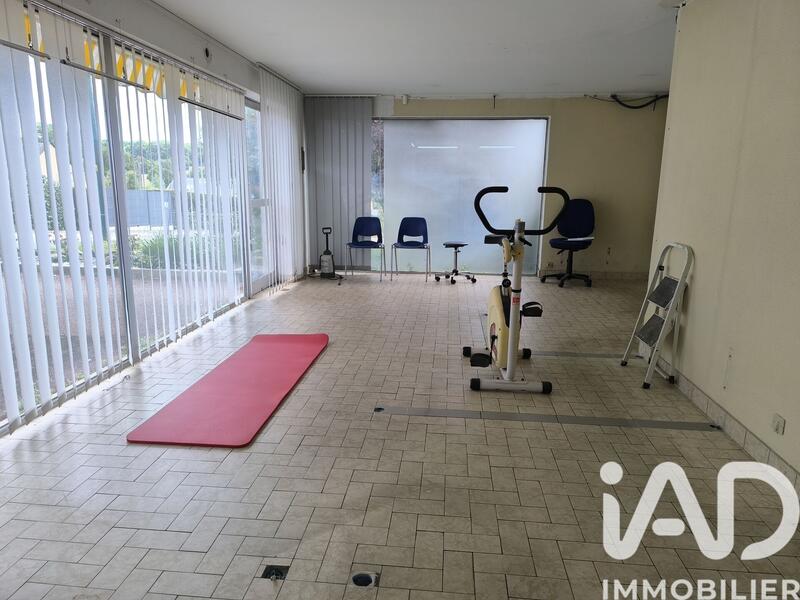 Maison - 245 m² - 8 pièces