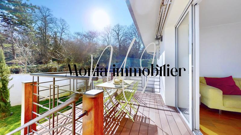 Pavillon - 180 m² - 7 pièces