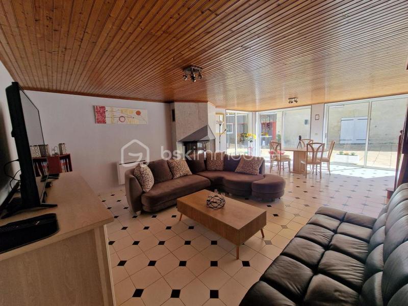 Maison chambre d'hôtes - 283 m² - 8 pièces