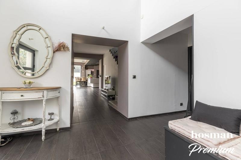 Maison - 290 m² - 6 pièces