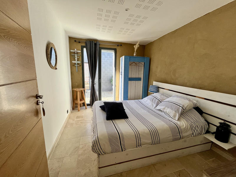 Maison contemporaine - 241 m² - 10 pièces