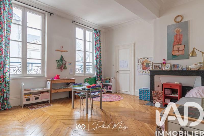 Maison - 380 m² - 11 pièces