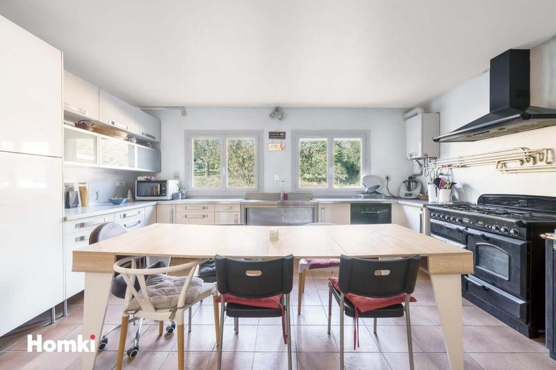 Propriété - 500 m² - 7 pièces